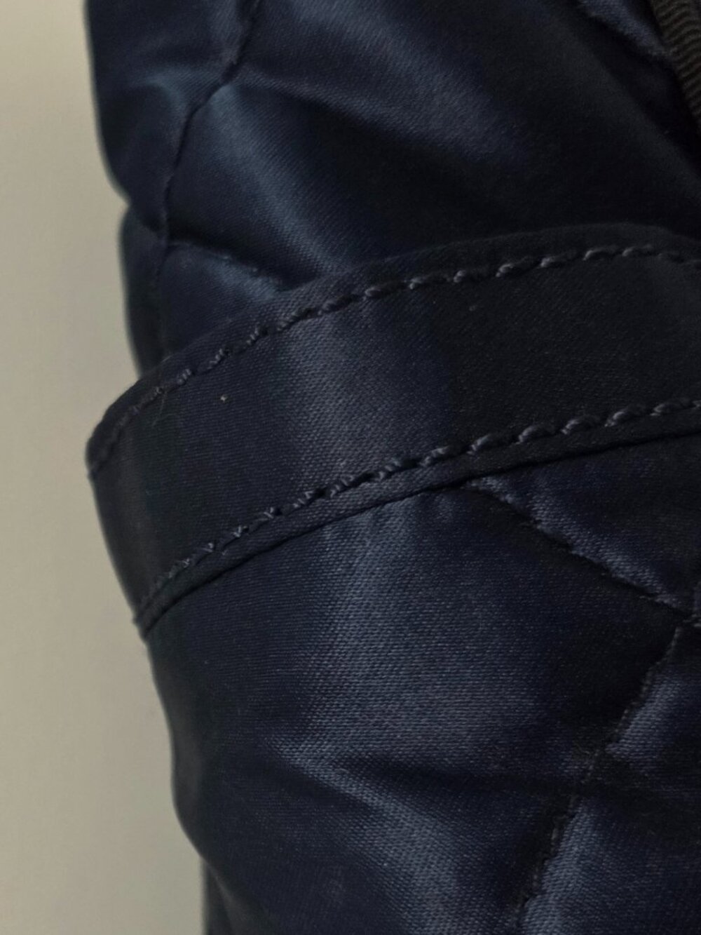 NWOT Quilted Navy Blue Bag - Picture 3 of 8